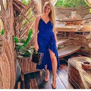 Albany Midi Dress in Cobalt Blue
MAJORELLE